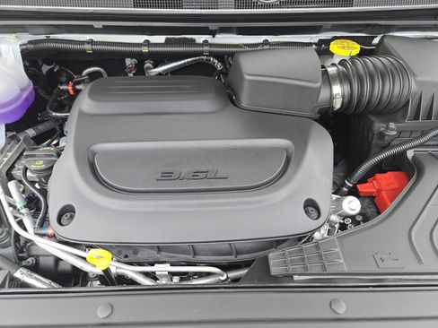 New 2026 Chrysler Pacifica Pinnacle image 24