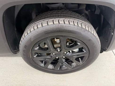 Used 2023 Jeep Renegade Altitude image 5