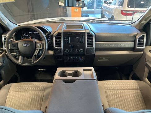 Used 2017 Ford F250 XLT image 24