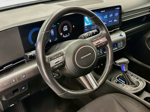 Used 2025 Hyundai Kona SEL AWD/4WD image 18