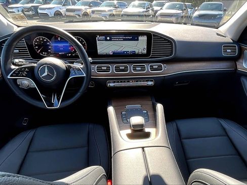 Used 2025 Mercedes-Benz GLE 350 4MATIC image 13