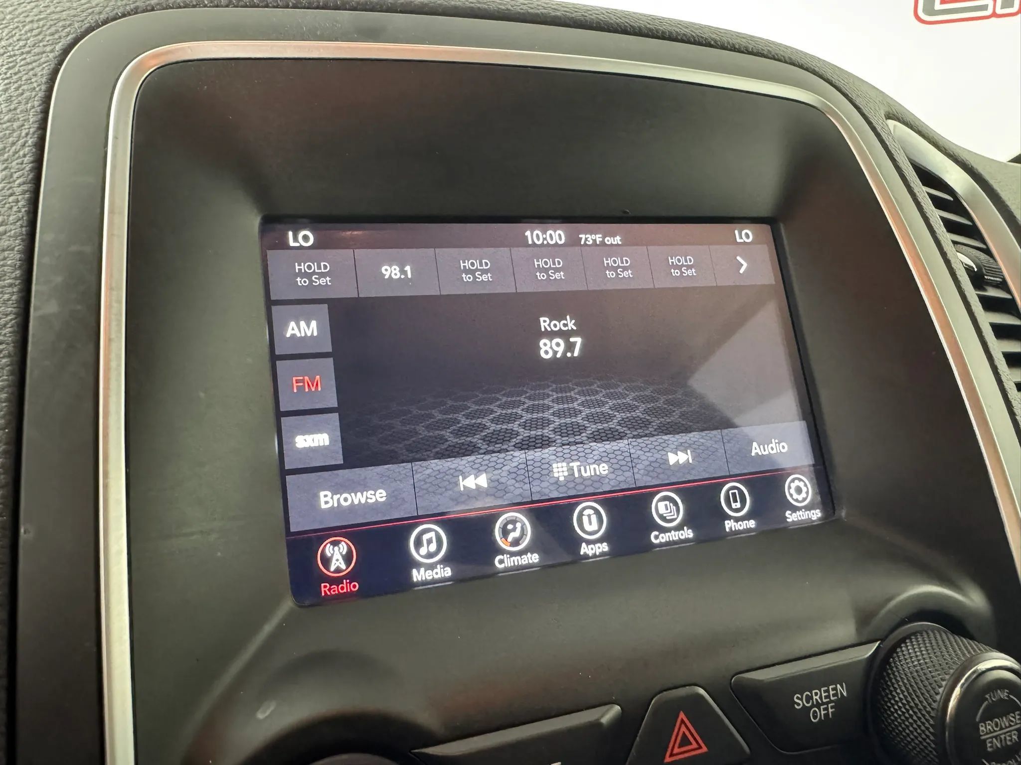 Used 2020 Dodge Durango SXT AWD/4WD image 19