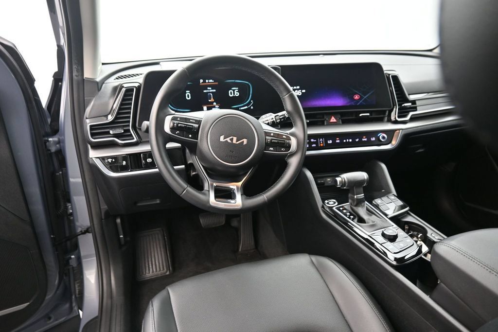 Used 2023 Kia Sportage EX FWD image 15