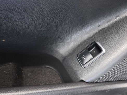 Used 2019 Mercedes-Benz GLA 250 4MATIC image 11