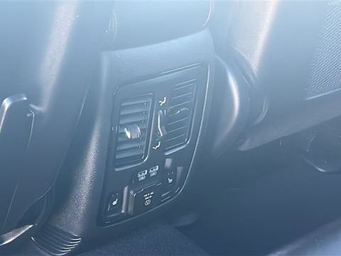 Used 2024 Dodge Durango GT image 41