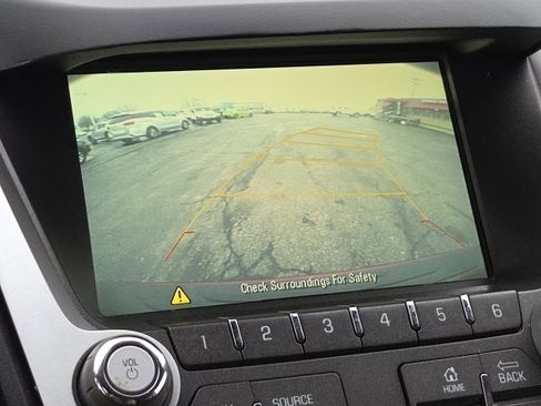 Used 2017 Chevrolet Equinox LT w/ Convenience Package image 5