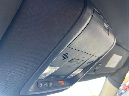 Used 2024 Buick Enclave Premium image 17