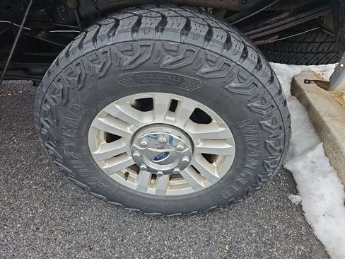 Used 2014 Ford F250 XLT w/ Advanced Security Group image 39