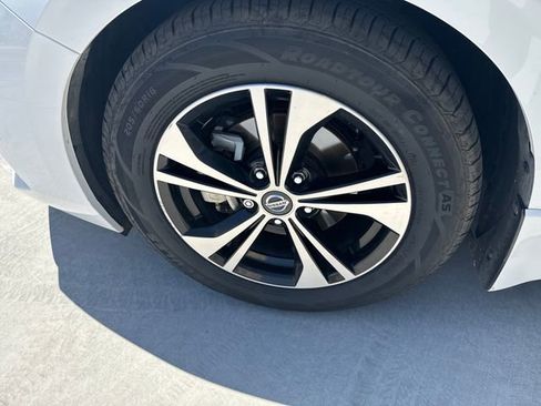 Used 2022 Nissan Sentra SV FWD image 18