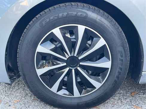 Used 2017 Hyundai Elantra SE FWD image 31