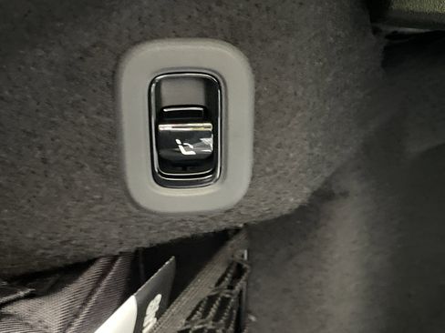 New 2026 Mercedes-Benz CLE 300 4MATIC Cabriolet image 17