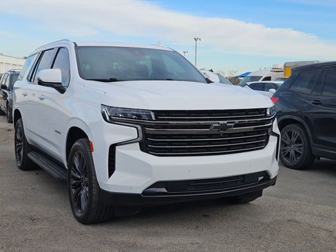 Used 2024 Chevrolet Tahoe LT w/ Luxury Package image 3