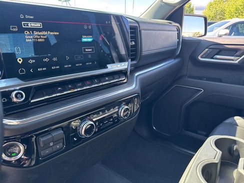 Used 2025 GMC Sierra 1500 SLT AWD/4WD image 20