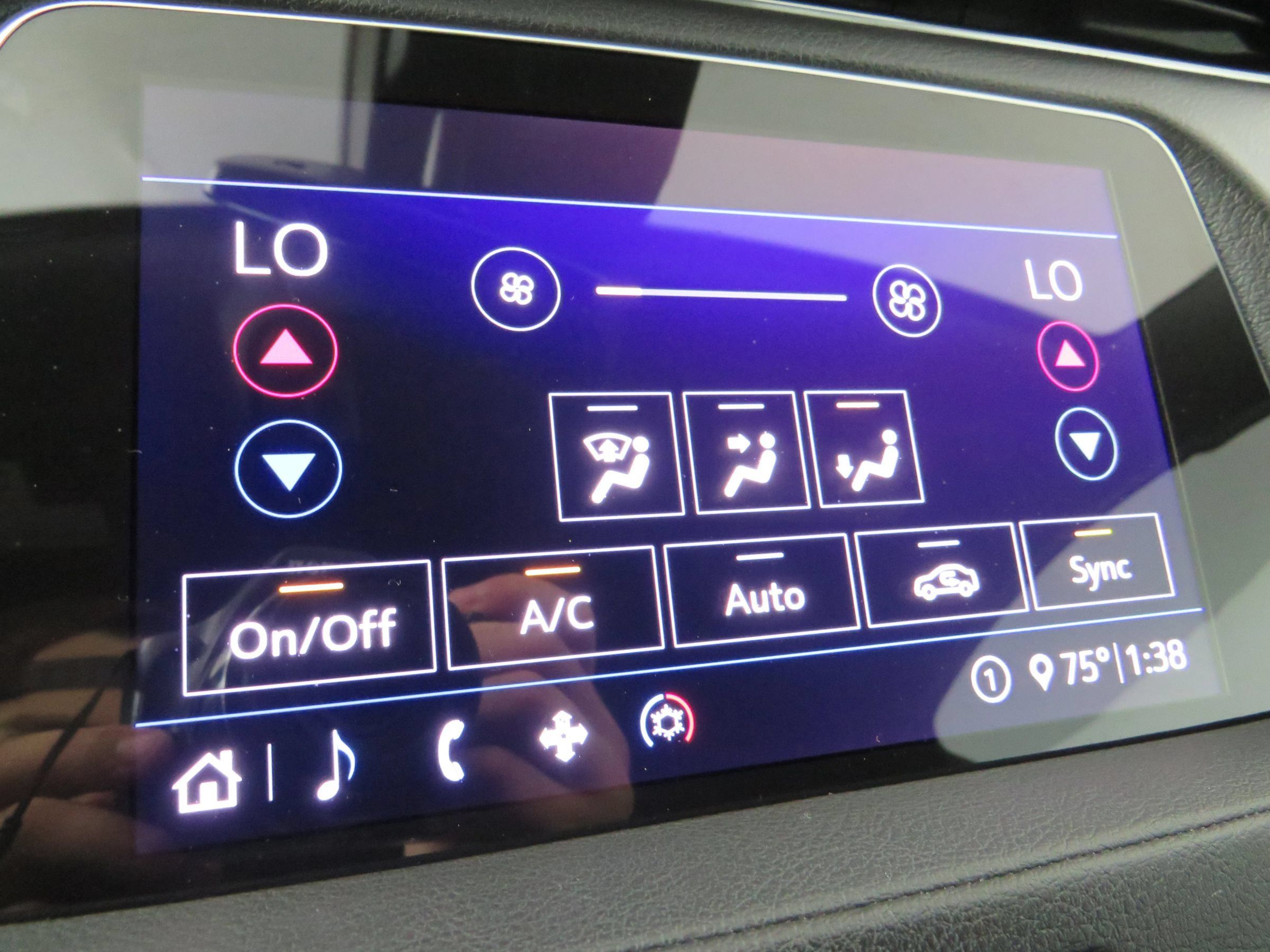 Used 2020 Cadillac XT4 Premium Luxury FWD image 19