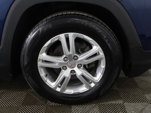 Used 2020 GMC Terrain SLE image 18