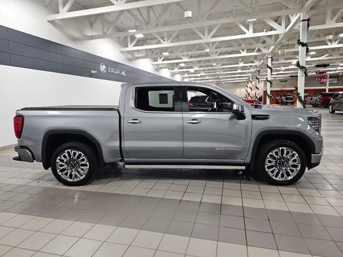 Used 2024 GMC Sierra 1500 Denali Ultimate image 6