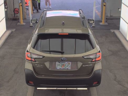 Used 2023 Subaru Outback Premium image 5