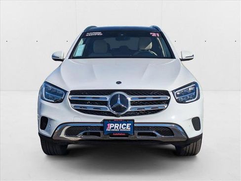 Used 2021 Mercedes-Benz GLC 300 4MATIC w/ Premium Package image 2