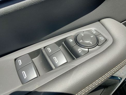 New 2026 GMC Yukon Elevation w/ Elevation Premium Package AWD/4WD image 25