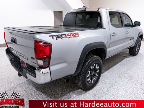 Used 2019 Toyota Tacoma TRD Off-Road image 5