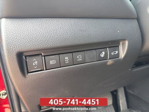 Used 2024 Toyota Venza Limited AWD/4WD image 31