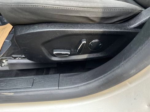 Used 2018 Ford Fusion SE w/ Fusion SE Technology Package image 25