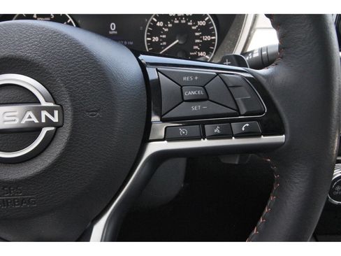 Used 2024 Nissan Altima 2.5 SR FWD image 16