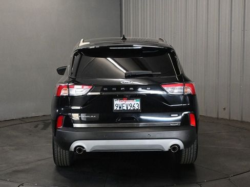 Used 2020 Ford Escape Titanium FWD image 6