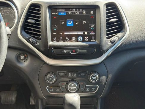 Used 2018 Jeep Cherokee Trailhawk w/ Trailer Tow Group image 15