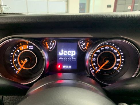 Used 2022 Jeep Gladiator Sport AWD/4WD image 18