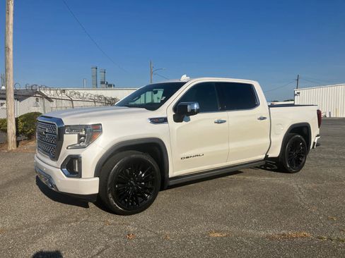 Used 2019 GMC Sierra 1500 Denali w/ Denali Ultimate Package AWD/4WD image 1