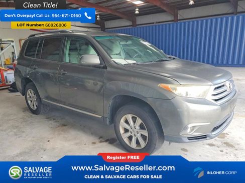 Used 2012 Toyota Highlander 4WD w/ Tech Pkg image 5