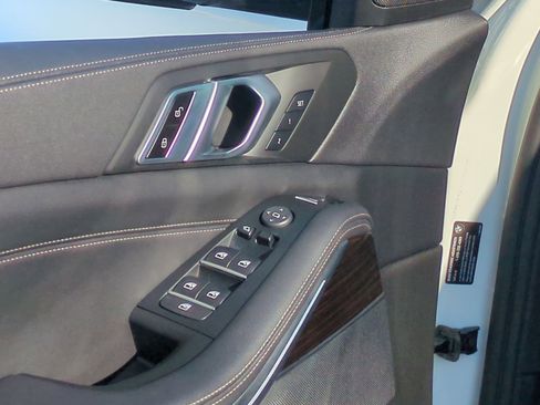 Used 2021 BMW X5 xDrive40i w/ Premium Package 2 image 15