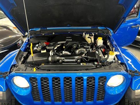Used 2021 Jeep Gladiator Sport image 28