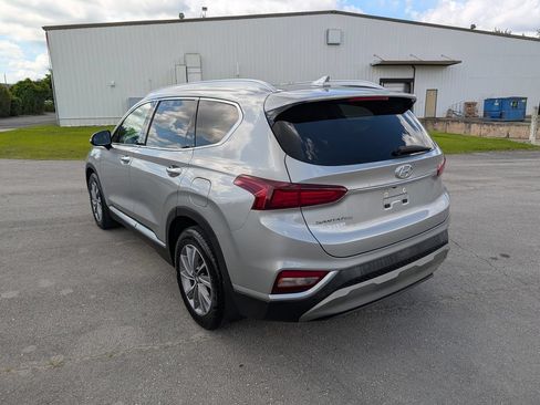 Used 2020 Hyundai Santa Fe SEL w/ Convenience + Premium Package FWD image 4