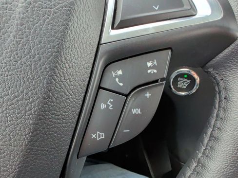 Certified 2022 Ford Edge SEL w/ Convenience Package AWD/4WD image 25
