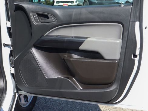 Used 2022 Chevrolet Colorado W/T w/ WT Convenience Package RWD image 42