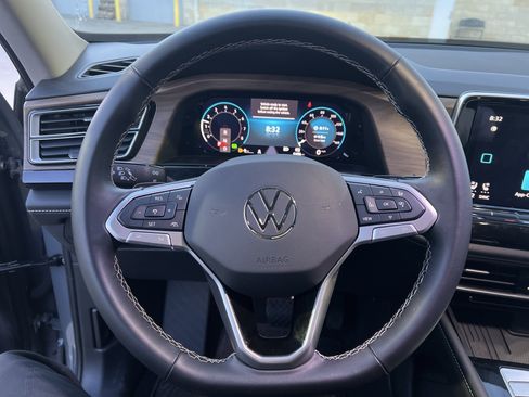 Certified 2025 Volkswagen Atlas SE w/ Panoramic Sunroof Package image 16