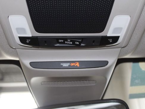 Used 2024 Honda HR-V LX image 34