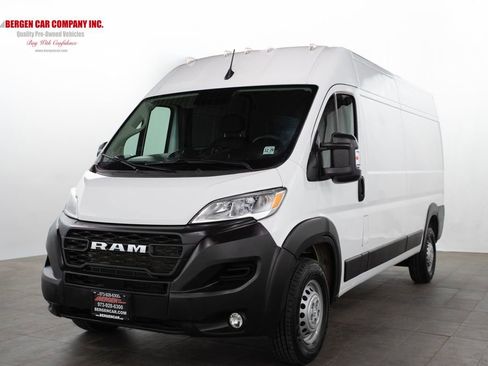 Used 2025 RAM ProMaster 2500 w/ Convenience Group FWD image 4