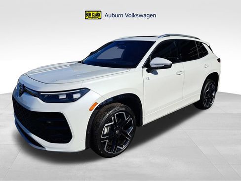 New 2026 Volkswagen Tiguan SEL R-Line AWD/4WD image 1
