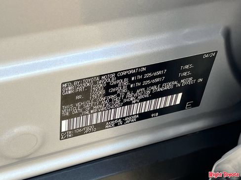 Certified 2024 Toyota RAV4 LE AWD/4WD image 33