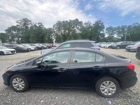 Used 2012 Honda Civic LX image 2