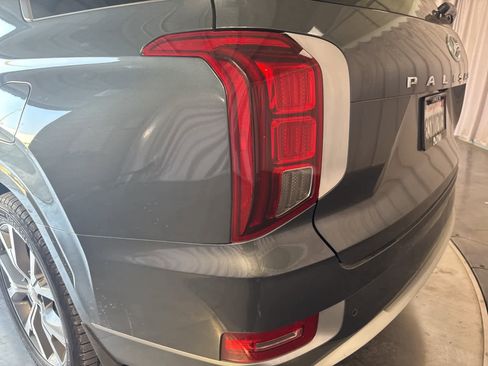 Used 2021 Hyundai Palisade Limited w/ Winter Package image 10