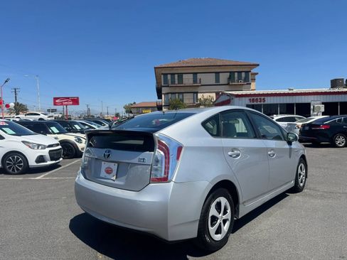 Used 2015 Toyota Prius Two FWD image 9
