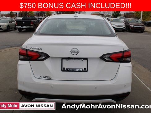 New 2025 Nissan Versa SV w/ Trunk Package image 4