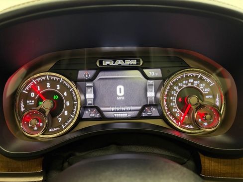 Used 2019 RAM 1500 Laramie Longhorn AWD/4WD image 25