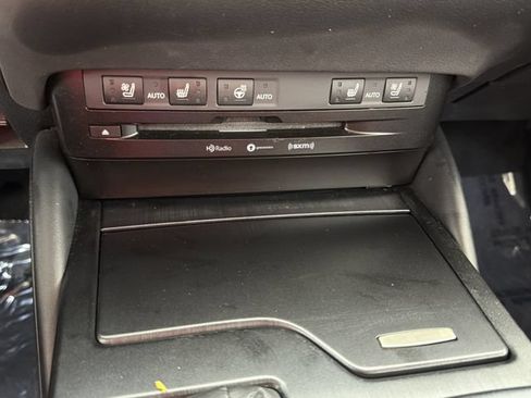 Used 2019 Lexus ES 350 w/ Premium Package FWD image 7