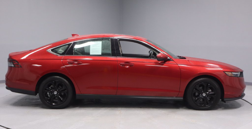 Used 2023 Honda Accord EX image 8