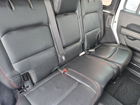 Used 2018 Jeep Wrangler Unlimited Rubicon image 27